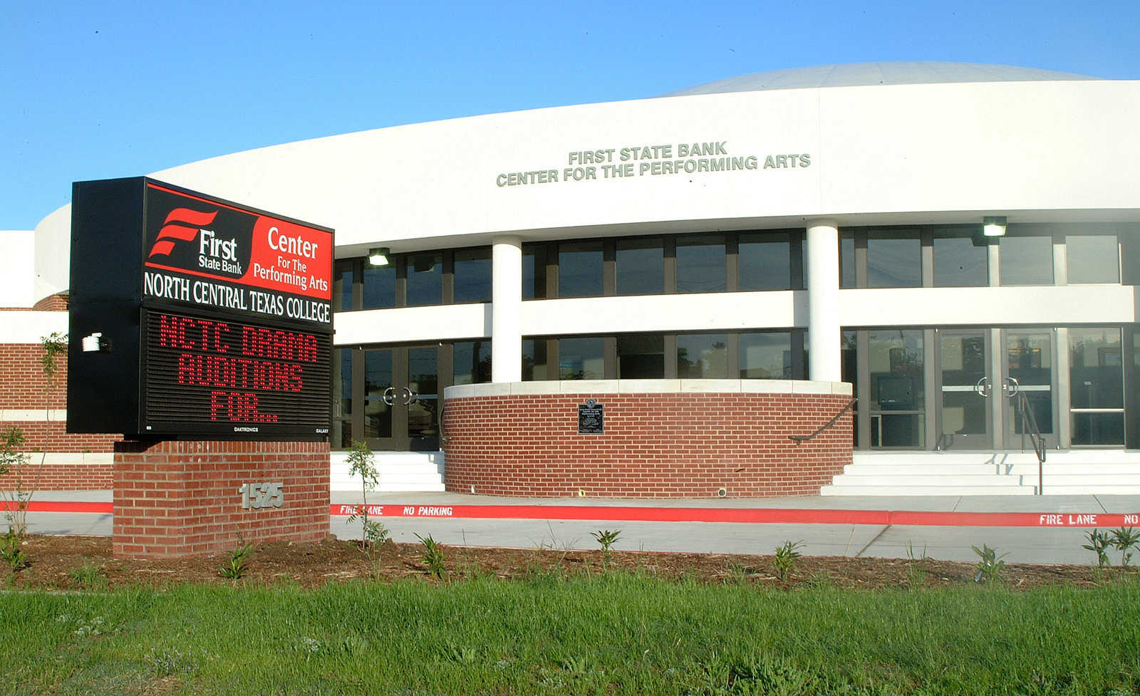 It S A Hit Nctc S Monolithic Dome Performing Arts Center Monolithic Dome Institute